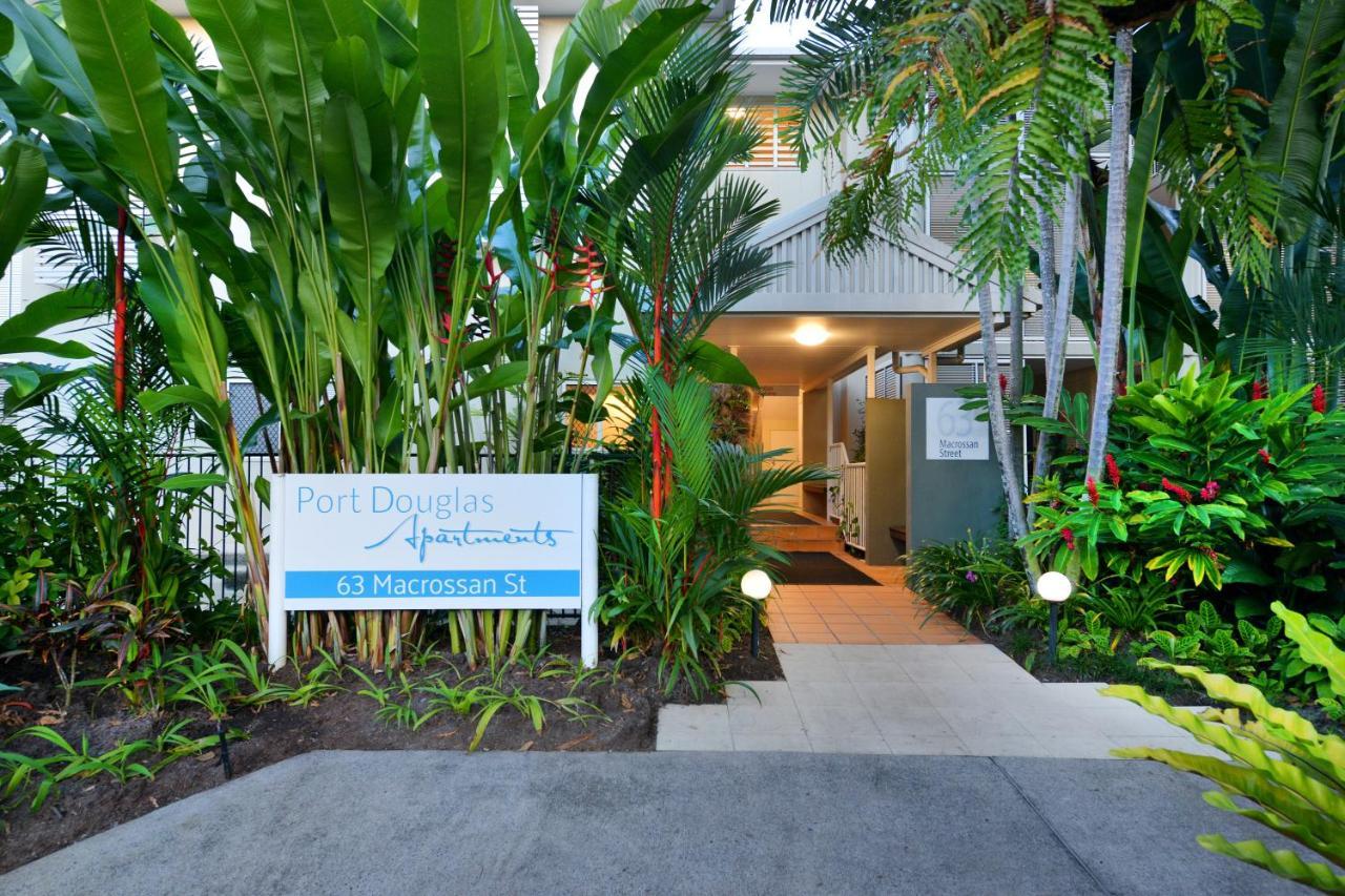 Port Douglas Apartments - Adults Only Oasis Екстер'єр фото