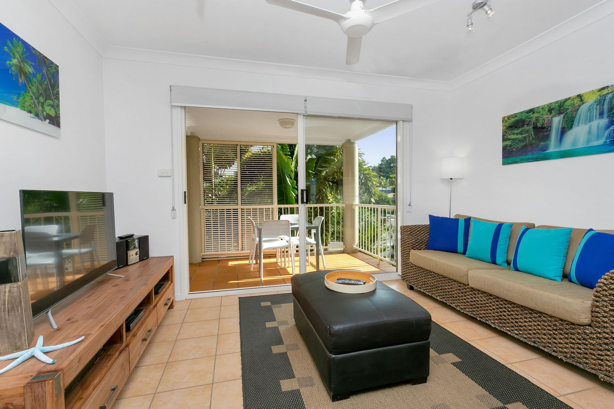 Port Douglas Apartments - Adults Only Oasis Екстер'єр фото