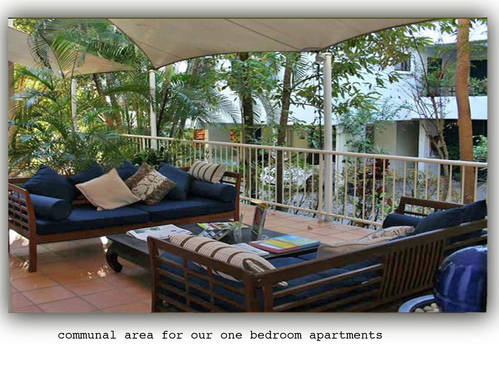 Port Douglas Apartments - Adults Only Oasis Екстер'єр фото